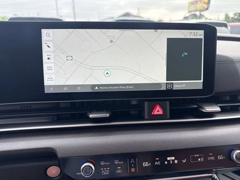 New 2026 Kia Carnival EX FWD image 15
