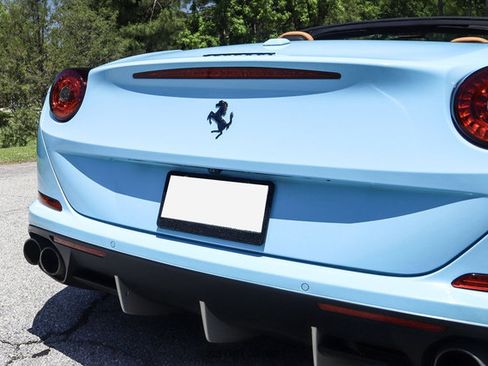 Used 2015 Ferrari California T RWD image 73