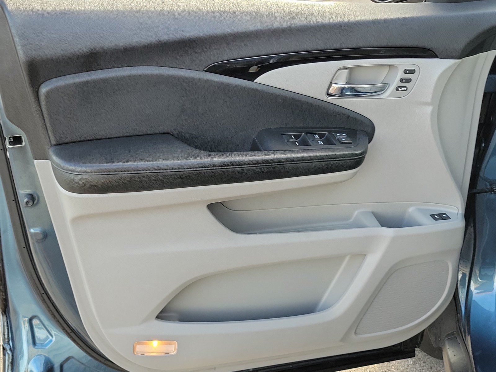 Used 2019 Honda Pilot Elite image 13
