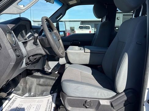Used 2012 Ford F250 XLT w/ Camper Pkg image 10