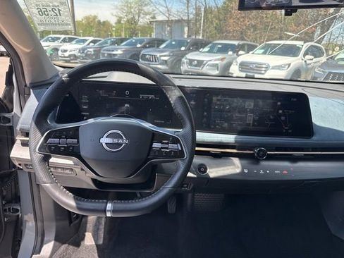 Used 2023 Nissan Ariya AWD/4WD image 13