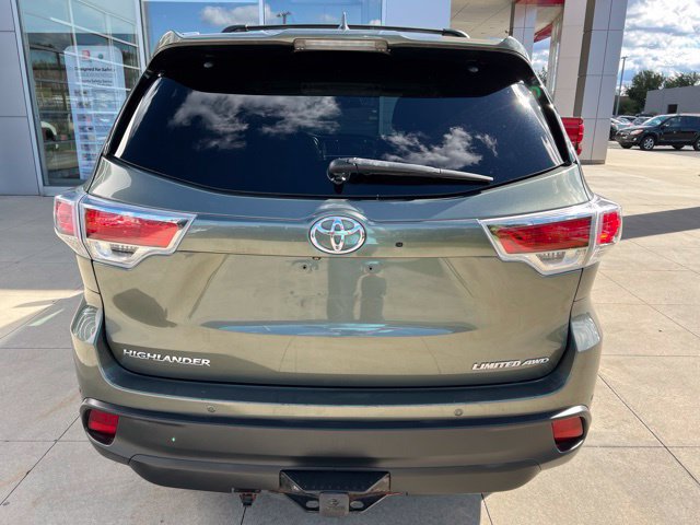 Used 2016 Toyota Highlander Limited AWD/4WD image 6
