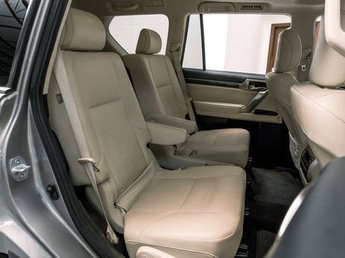 Used 2021 Lexus GX 460 Premium image 31