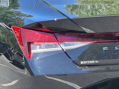 Used 2021 Hyundai Elantra SEL FWD image 25
