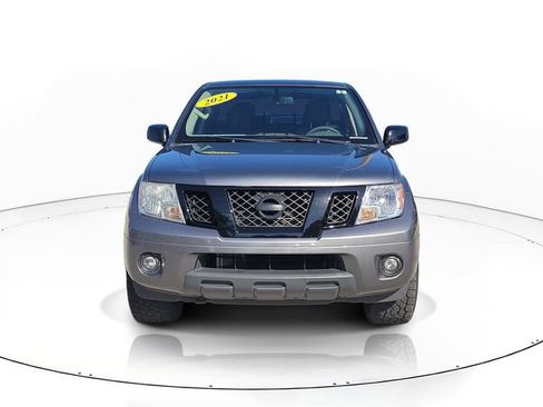 Used 2021 Nissan Frontier SV w/ Midnight Edition Floor Mats AWD/4WD image 2