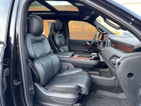 Certified 2022 Lincoln Navigator Reserve AWD/4WD image 28