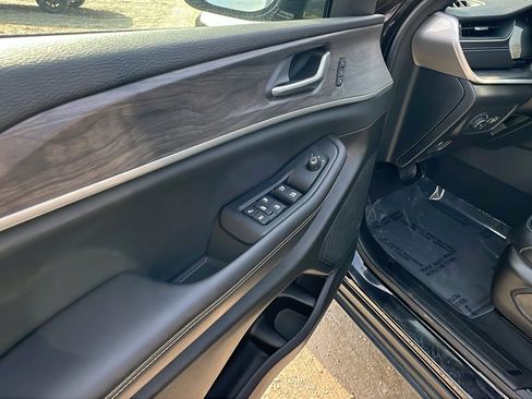 Certified 2024 Jeep Grand Cherokee Limited image 15