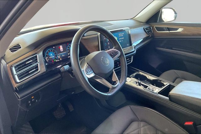 Used 2024 Volkswagen Atlas SE FWD image 12
