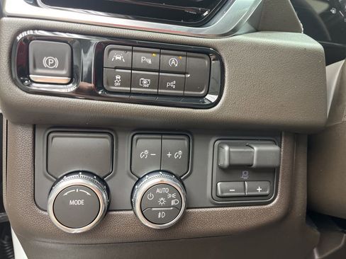 New 2026 GMC Yukon Elevation w/ Elevation Premium Package image 15