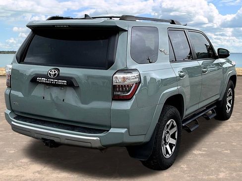 Used 2022 Toyota 4Runner TRD Off-Road Premium w/ Moonroof Package AWD/4WD image 7