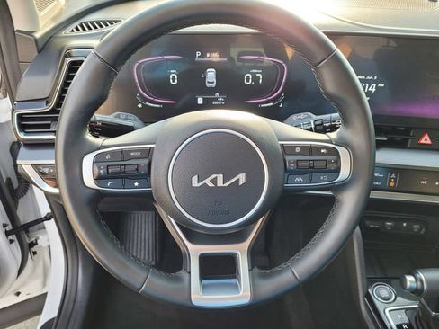 Used 2024 Kia Sportage EX FWD image 17