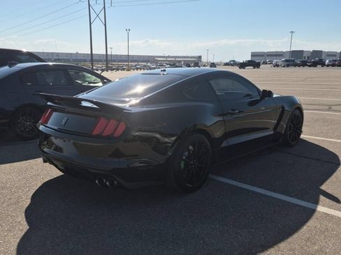 Used 2018 Ford Mustang Shelby GT350 w/ Convenience Package RWD image 6