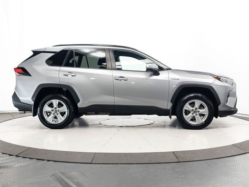 Used 2020 Toyota RAV4 XLE w/ All Weather Liner Package AWD/4WD image 12