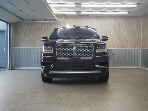 Used 2021 Lincoln Navigator L Reserve w/ Luxury Package AWD/4WD image 2
