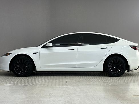 Used 2026 Tesla Model 3 RWD image 2