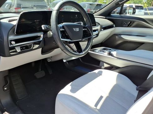 Certified 2024 Cadillac Lyriq Luxury AWD/4WD image 12