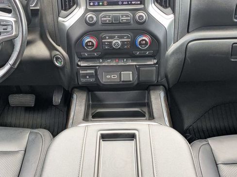 Used 2021 Chevrolet Silverado 1500 LT Trail Boss w/ LPO, Dark Essentials Package AWD/4WD image 17