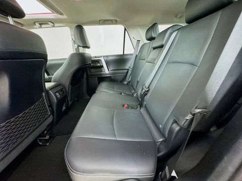 Used 2022 Toyota 4Runner Limited AWD/4WD image 30