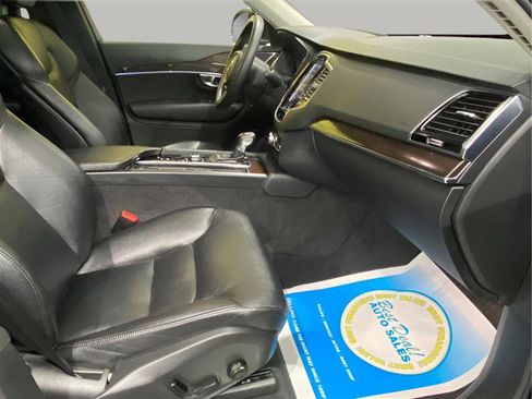 Used 2016 Volvo XC90 T6 Momentum image 17