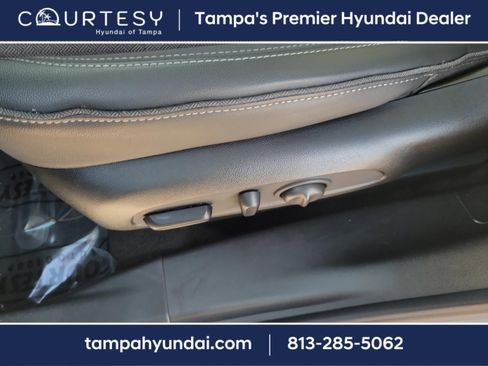 Used 2021 Buick Encore GX Select image 17