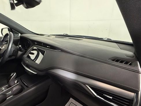 Used 2021 Cadillac XT4 Premium Luxury w/ Driver Awareness Package image 32