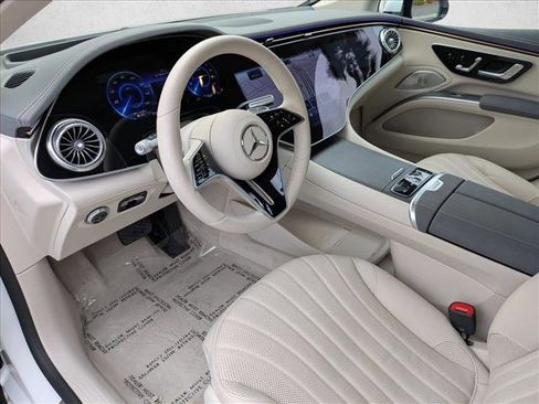 Certified 2022 Mercedes-Benz EQS 580 4MATIC Sedan image 10