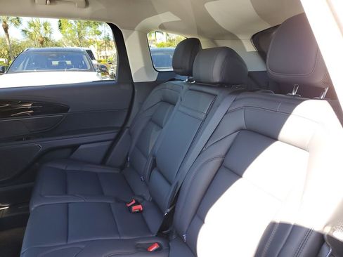 New 2026 Lincoln Nautilus Premier AWD/4WD image 11