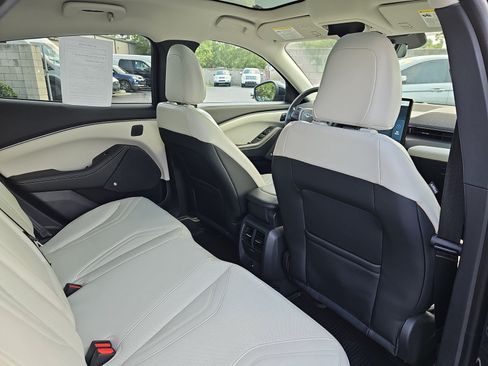 Used 2022 Ford Mustang Mach-E Premium RWD image 11