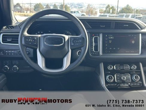 Used 2024 GMC Yukon Denali image 12