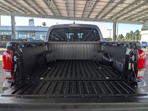 Certified 2022 Toyota Tacoma SR5 image 28