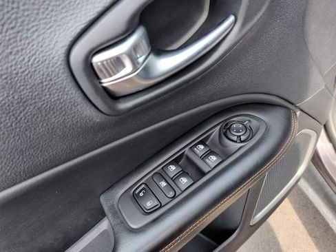 Used 2020 Jeep Compass Limited AWD/4WD image 27