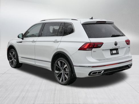 Certified 2022 Volkswagen Tiguan SEL R-Line image 5