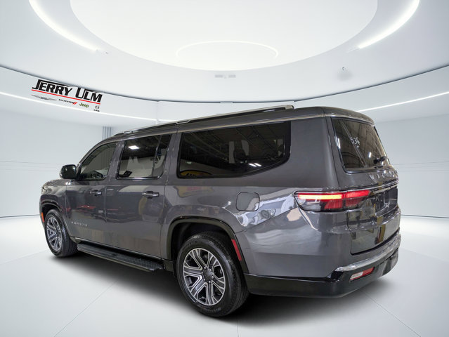 Certified 2024 Jeep Wagoneer L Series II w/ Flexible Seating Group AWD/4WD image 5