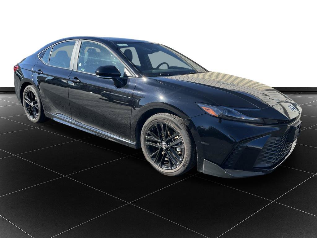 Used 2026 Toyota Camry SE FWD image 7
