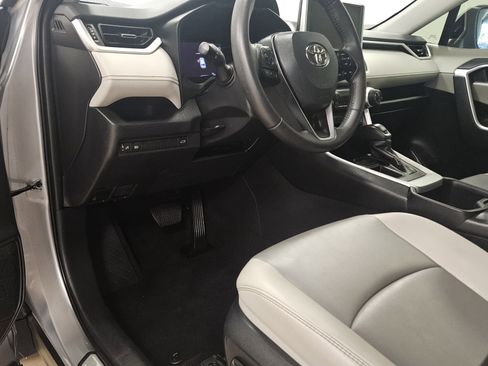 Used 2024 Toyota RAV4 XLE Premium image 34