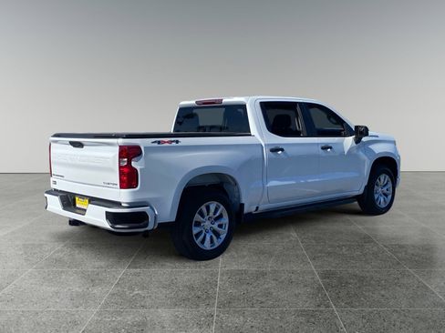 Used 2025 Chevrolet Silverado 1500 Custom image 5