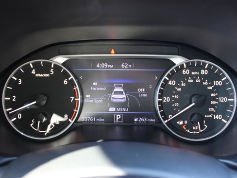 Certified 2022 Nissan Altima 2.5 SV w/ SV Premium Package image 24