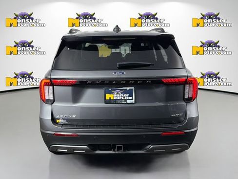 Used 2025 Ford Explorer Active w/ Active Comfort Package AWD/4WD image 6