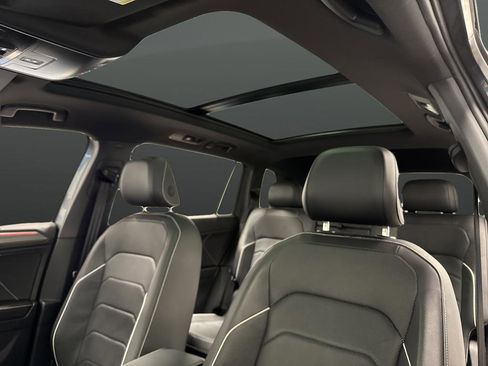 Used 2024 Volkswagen Tiguan SEL R-Line image 7