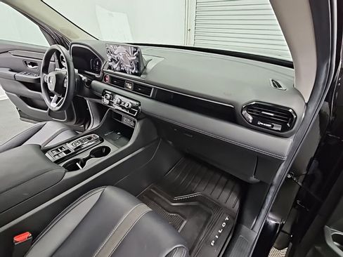 Used 2025 Honda Pilot EX-L image 39