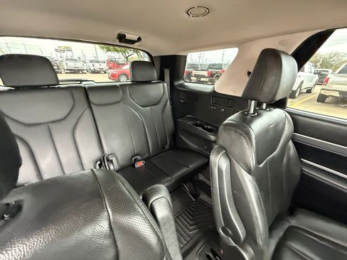 Used 2021 Hyundai Palisade SEL w/ Premium Package image 17