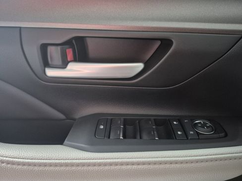 New 2026 Toyota Grand Highlander FWD image 15