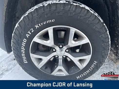 Used 2014 Jeep Cherokee Trailhawk w/ Technology Group image 11