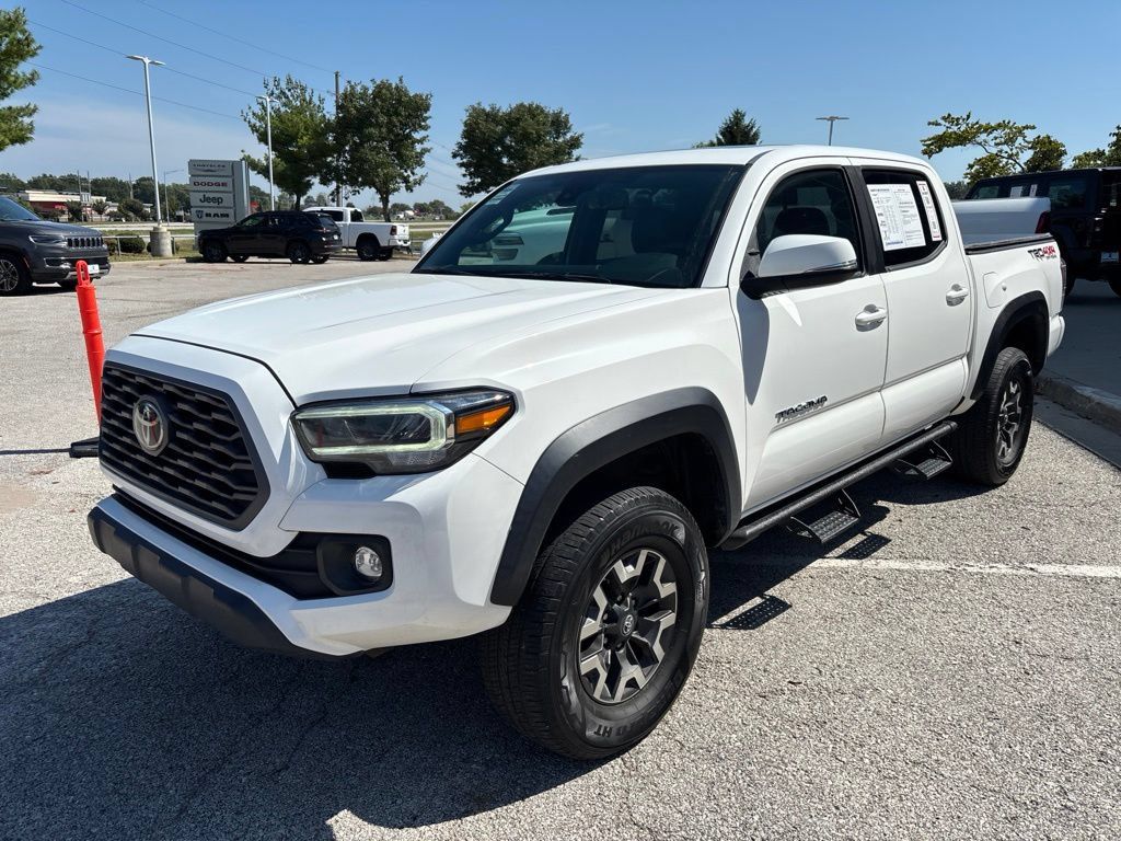 Used 2021 Toyota Tacoma TRD Off-Road w/ TRD Premium Off Road Package AWD/4WD image 8