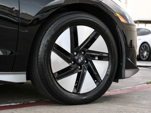 Used 2024 Hyundai Ioniq 6 SE image 50