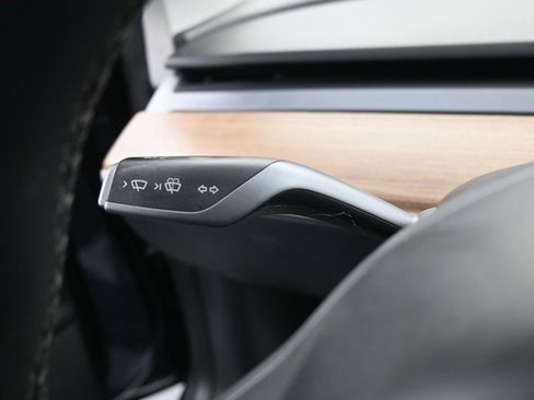 Used 2023 Tesla Model 3 Standard Range image 20