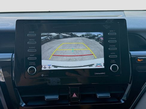 Used 2022 Toyota Camry SE w/ Convenience Package image 13