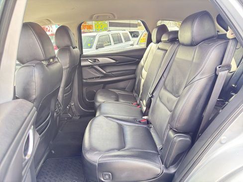 Used 2022 MAZDA CX-9 Touring image 12