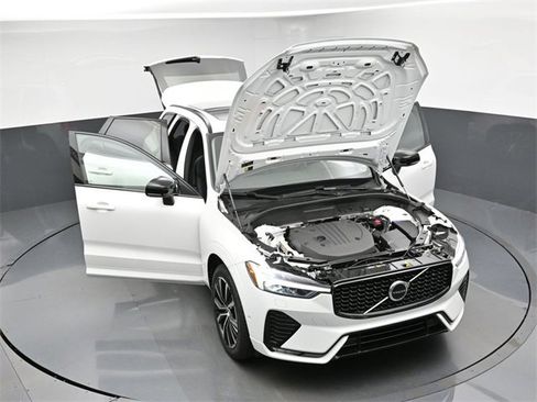 Used 2023 Volvo XC60 B5 Plus w/ Climate Package image 49