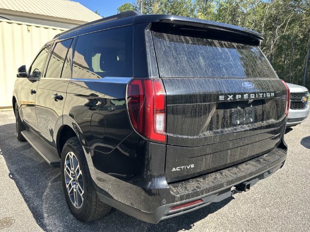 Used 2025 Ford Expedition Active AWD/4WD image 8